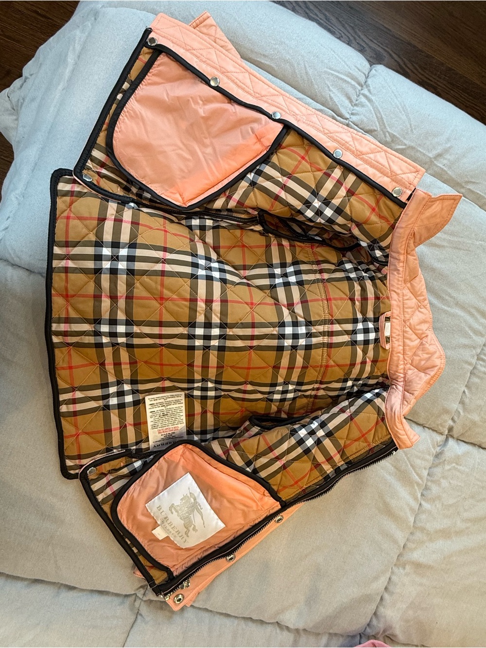 Burberry Quilted Peach Hooded Kids Jacket - Picture 4 of 4